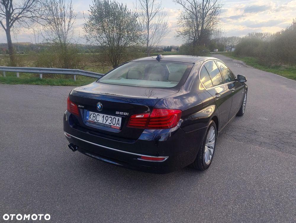 BMW Seria 5 528i Luxury Line - 14