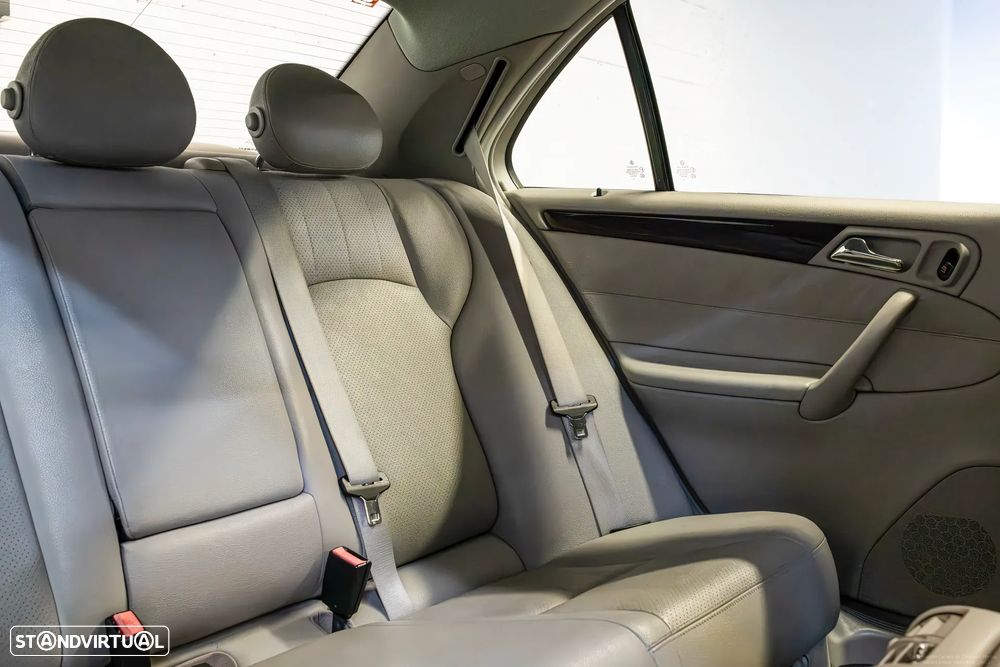 Mercedes-Benz C 200 CDI Auto Avantgarde - 22