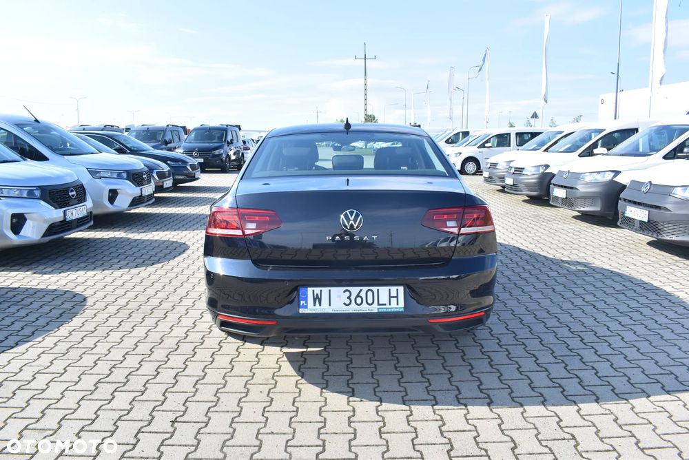 Volkswagen Passat 2.0 TDI EVO Essence DSG - 7