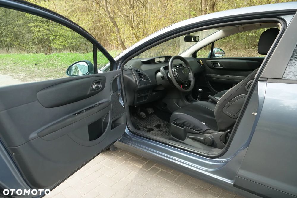 Citroën C4 1.6 16V VTR - 8