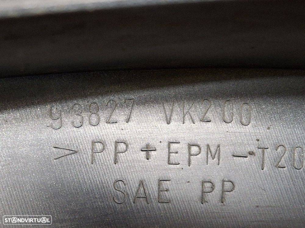 Abas Guarda Lamas Nissan Pick Up (D22) - 3