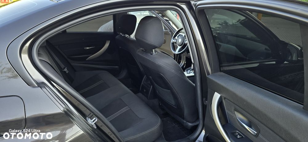 BMW Seria 3 316d - 6