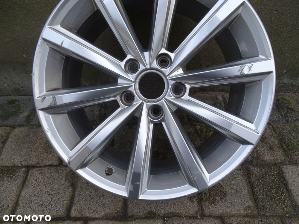 vw passat b8 3g0 - felga 7jx17h2 et40 5x112 - 3