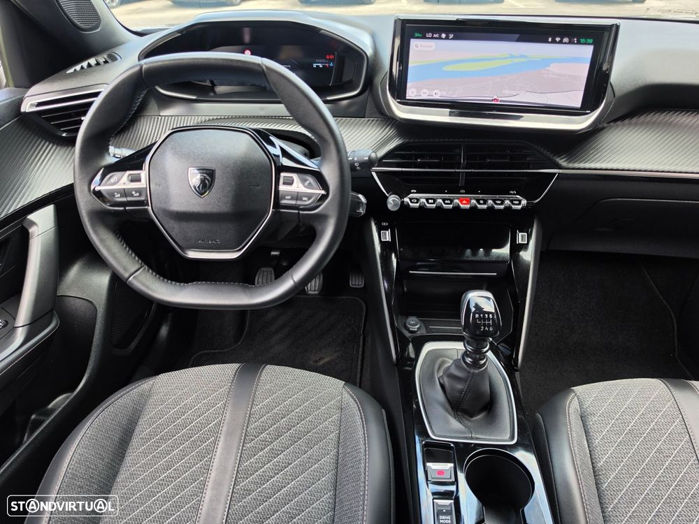 Peugeot 2008 1.2 PureTech Allure — fotografia 44
