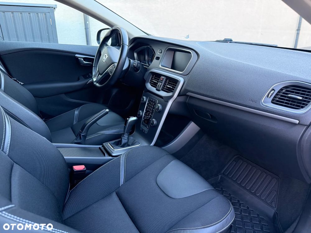 Volvo V40 T2 Drive-E Momentum - 15