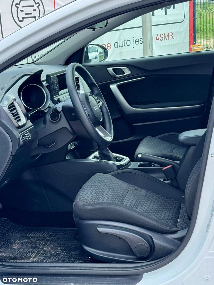 Kia Ceed - 9