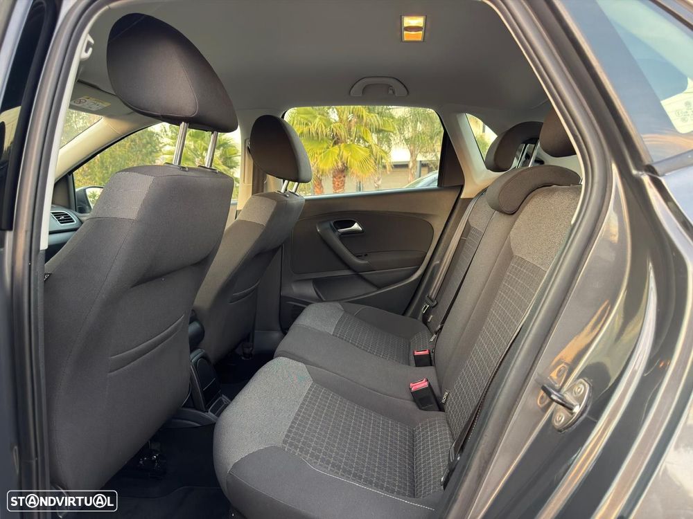 VW Polo 1.0 Trendline - 14