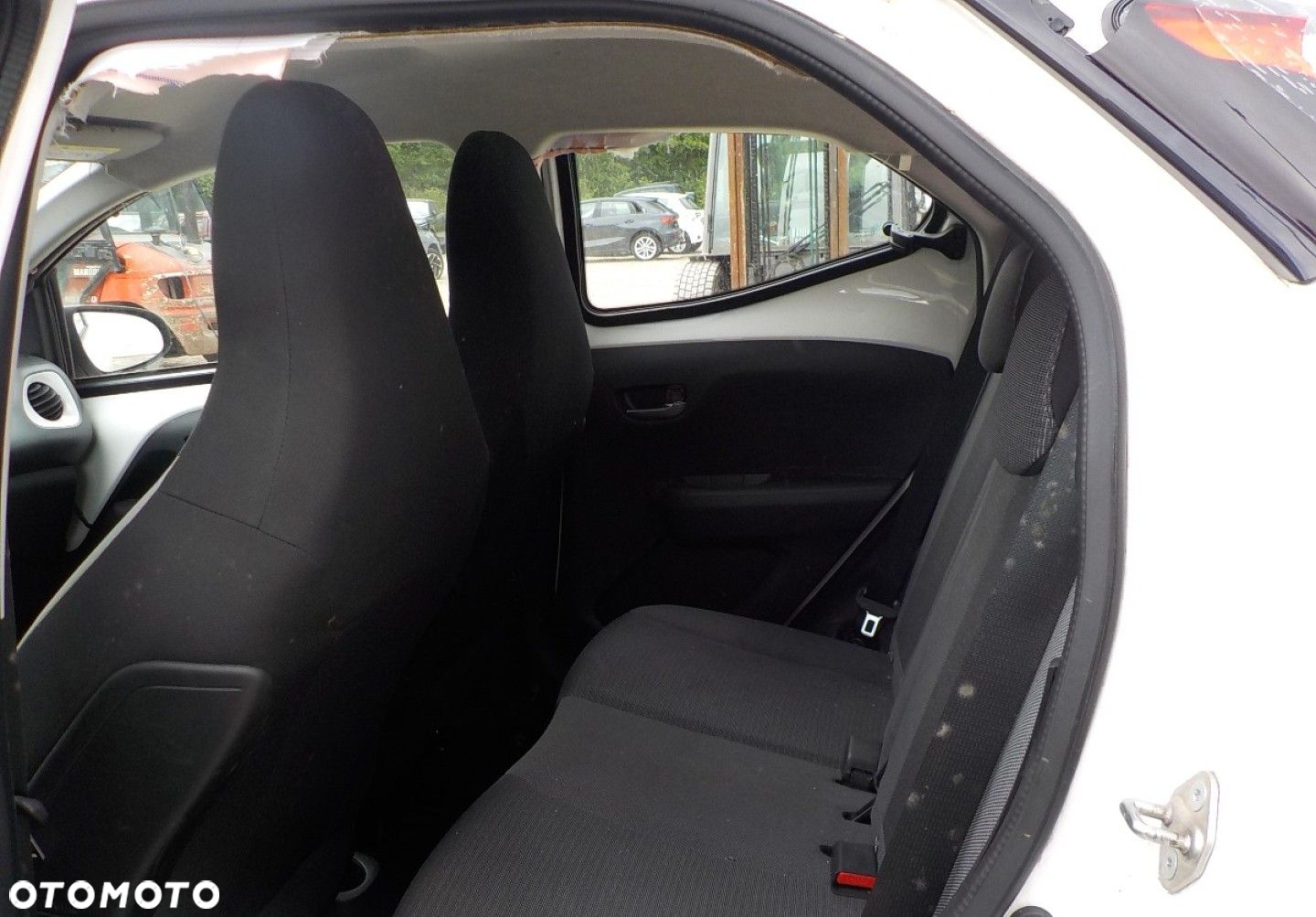 Toyota Aygo x-play - 15