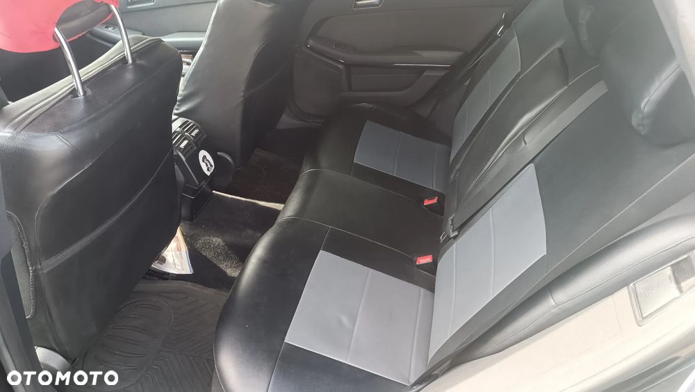 Mercedes-Benz Klasa E 220 CDI DPF BlueEFFICIENCY Elegance - 11