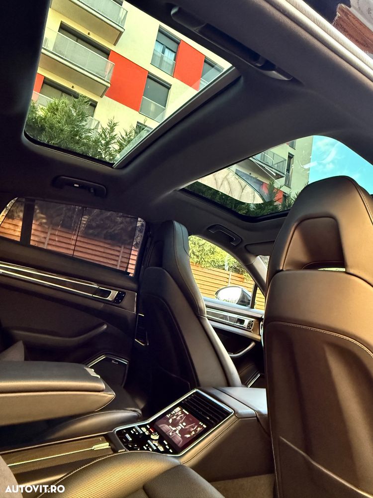 Porsche Panamera 4S - 6