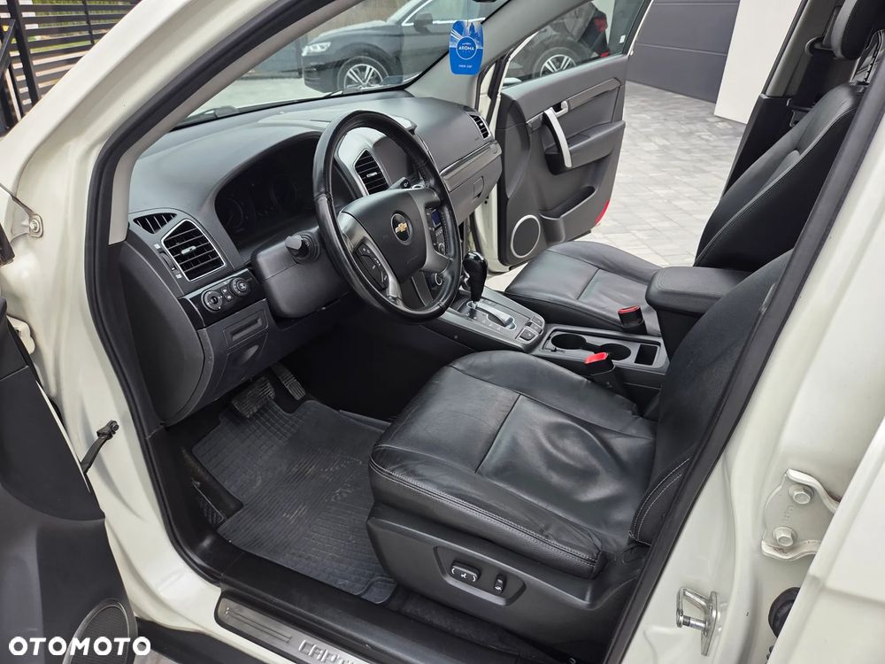 Chevrolet Captiva 2.2 D LTZ - 31