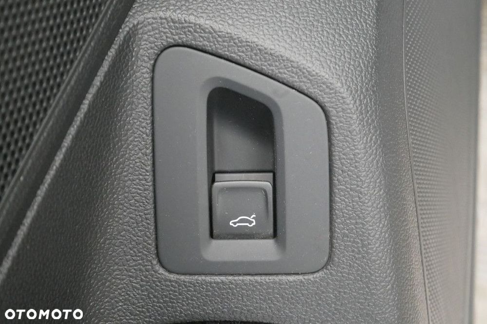 Volkswagen Passat Variant 1.5 TSI EVO Business DSG - 17