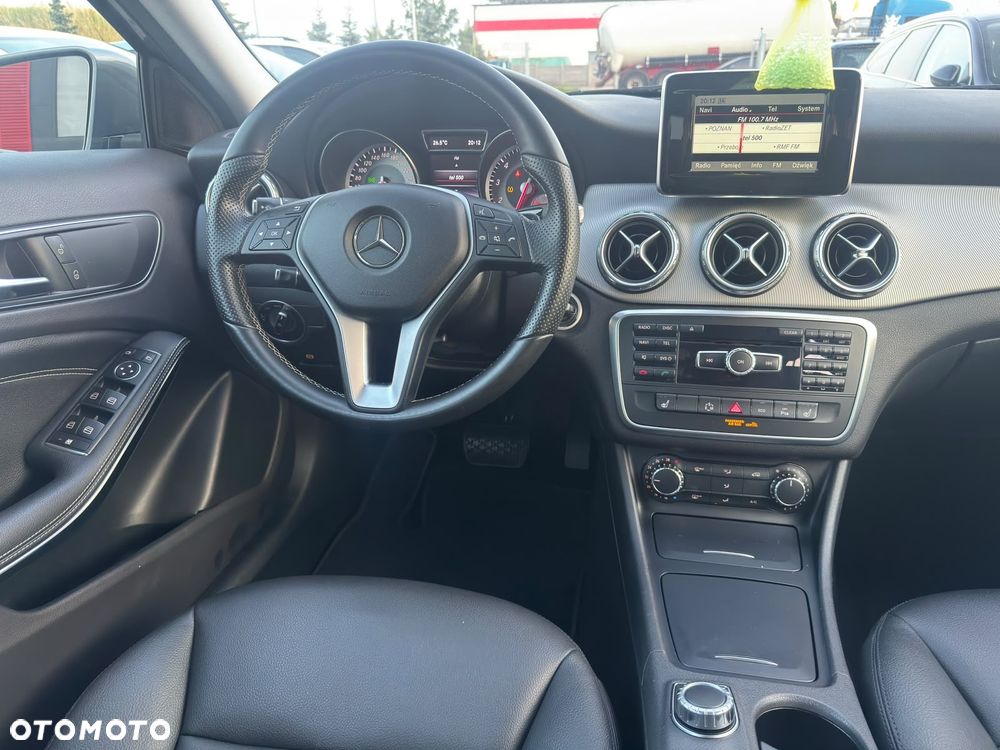Mercedes-Benz GLA - 17