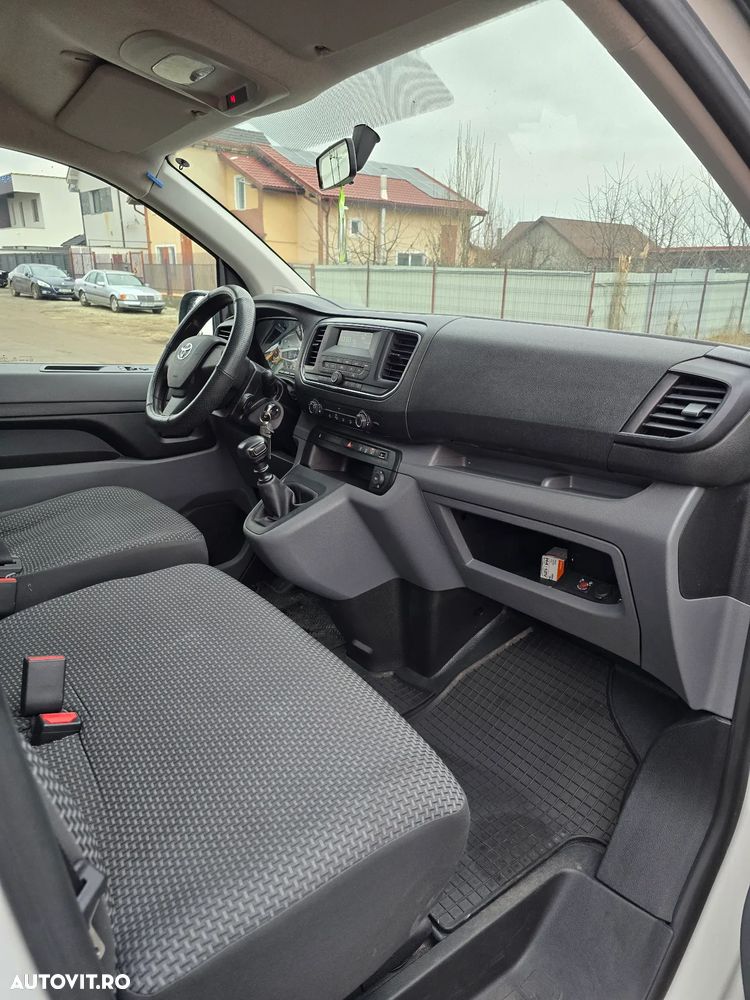 Toyota Proace Verso 1.5 D-4D 120CP 8+1 L1H1 Base - 9