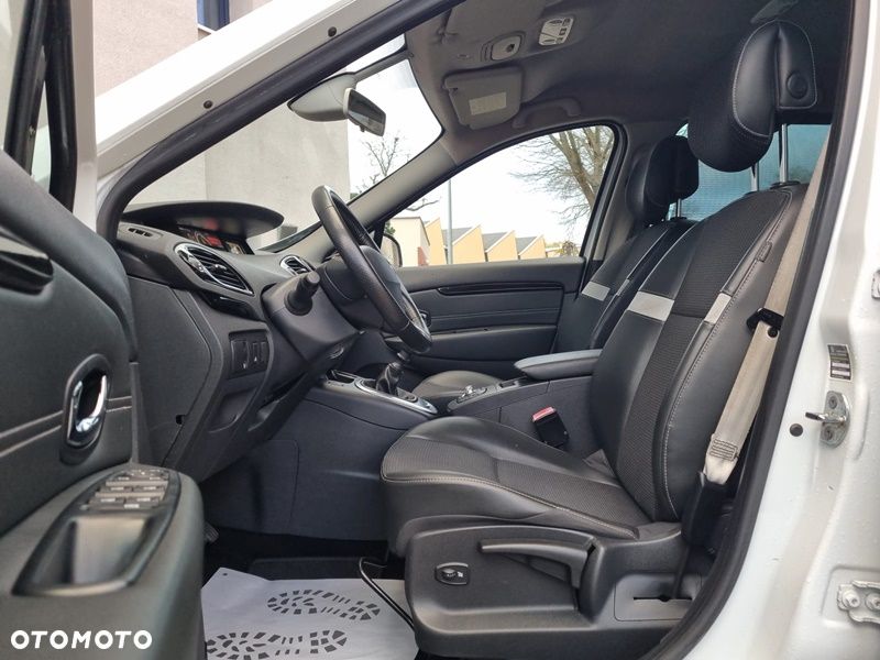 Renault Scenic dCi 160 Bose Edition - 12