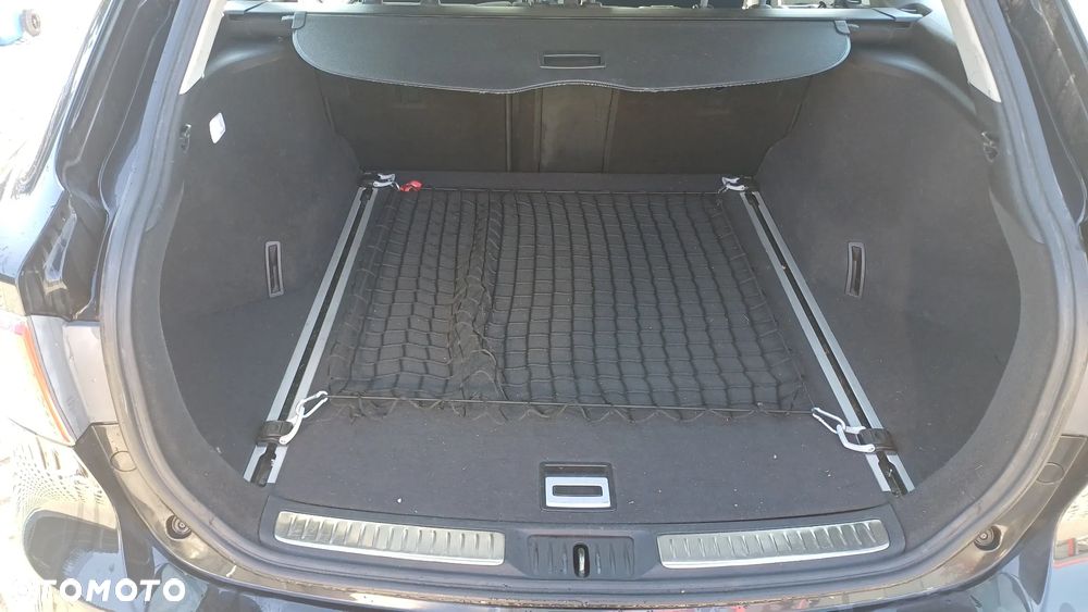 Toyota Avensis 1.8 Sol plus NAVI - 30