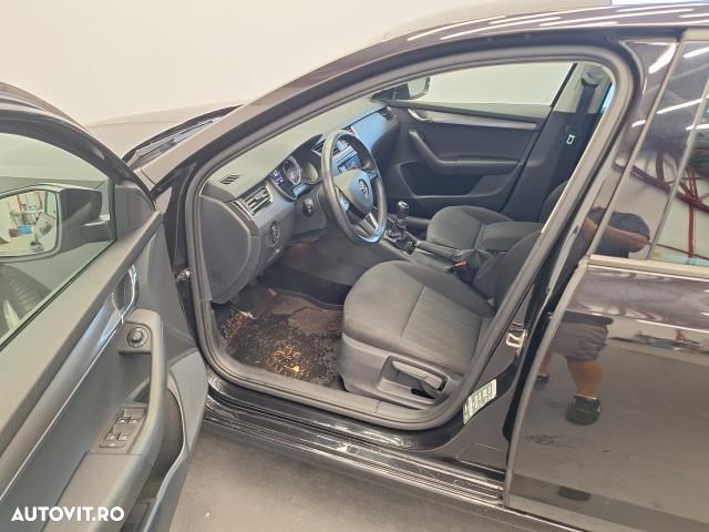 Skoda Octavia 2.0 TDI Style - 11