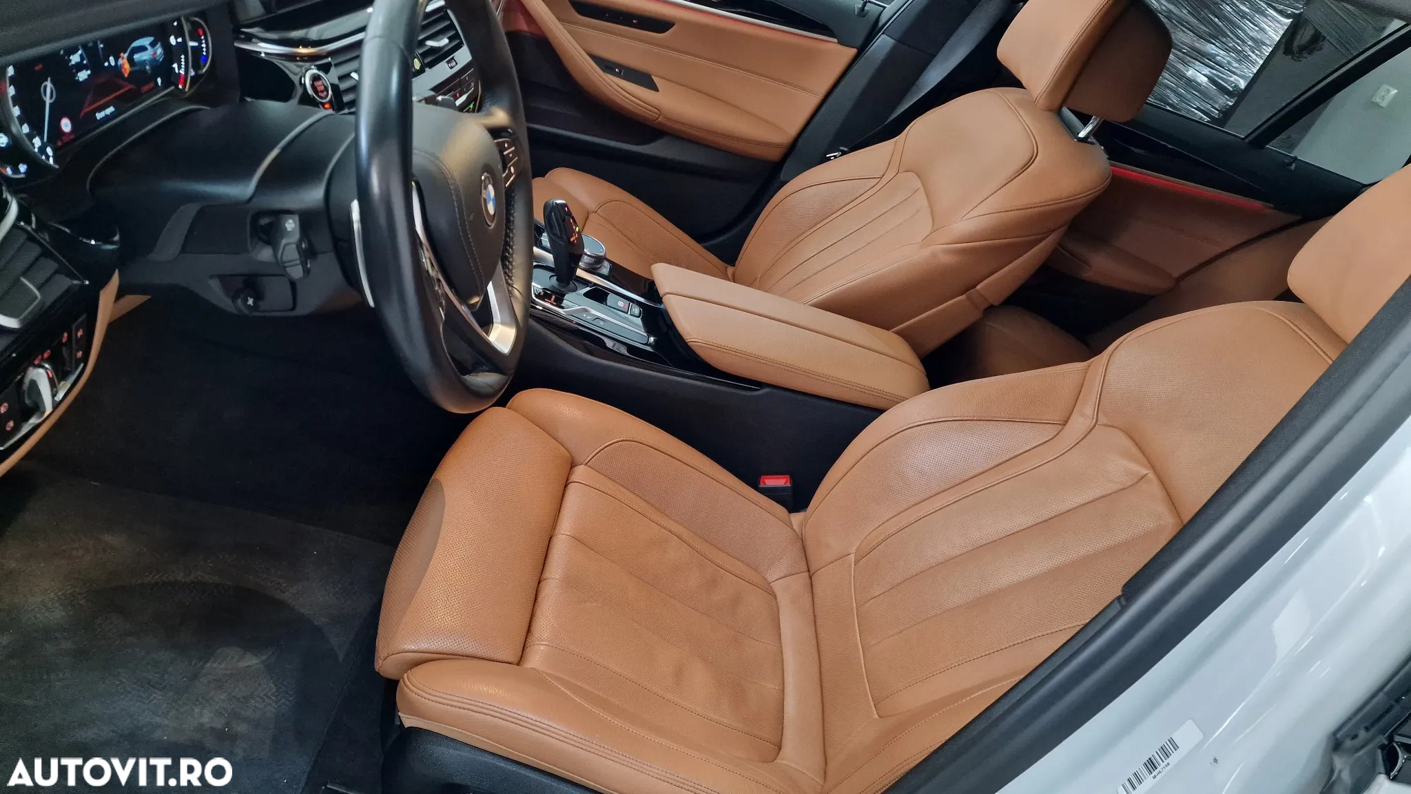 BMW Seria 5 540i xDrive Touring Aut. Sport Line - 21