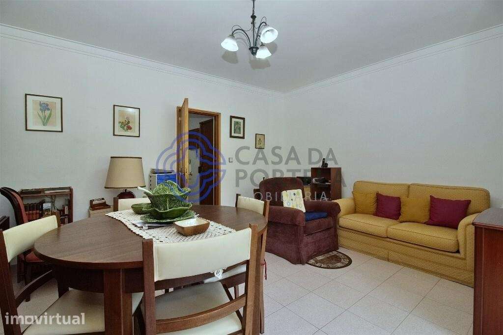 Apartmento com varanda em Carcavelos - Grande imagem: 4/26