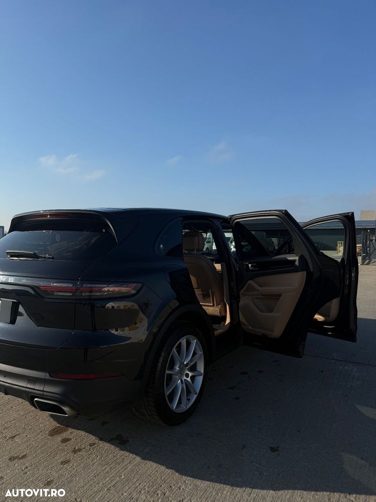 Porsche Cayenne Standard - 23
