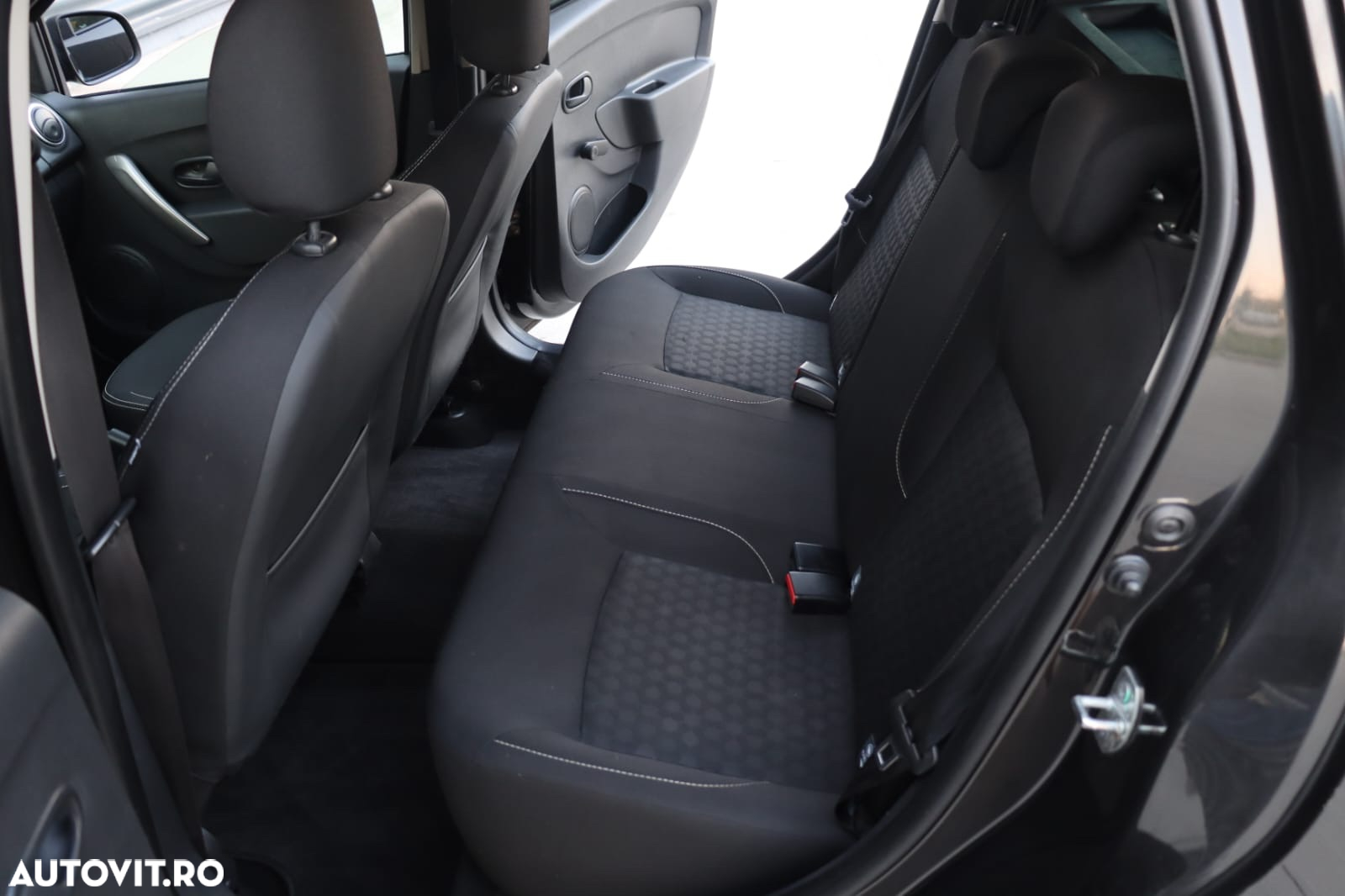 Dacia Logan MCV 1.2 16V 75 Laureate - 17
