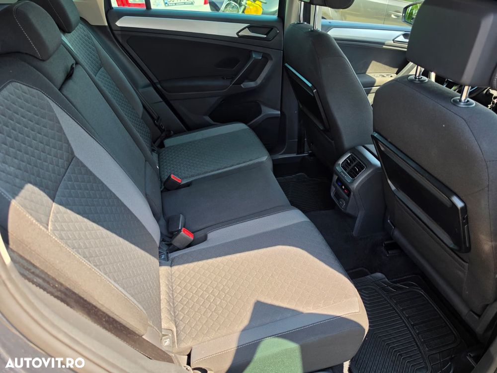 Volkswagen Tiguan - 14