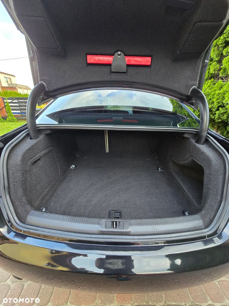 Audi A4 Limousine - 7