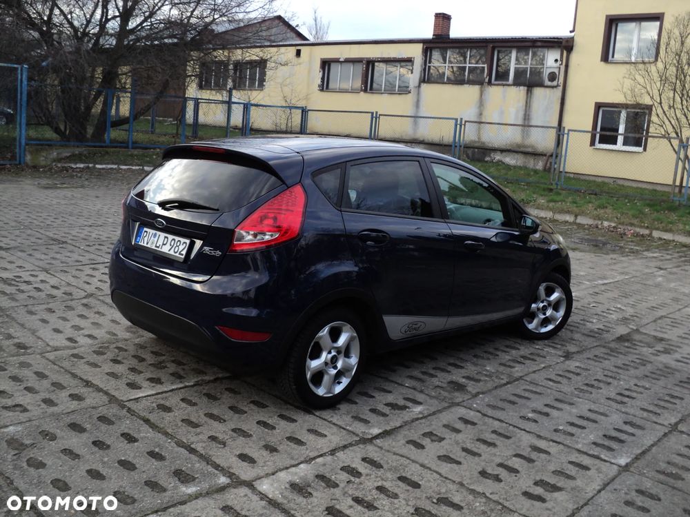 Ford Fiesta 1.25 Champions Edition - 4