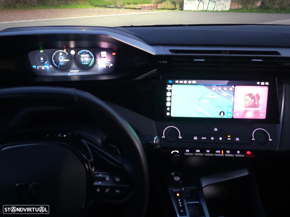 Peugeot 308 1.6 Hybrid Active e-EAT8 - 26