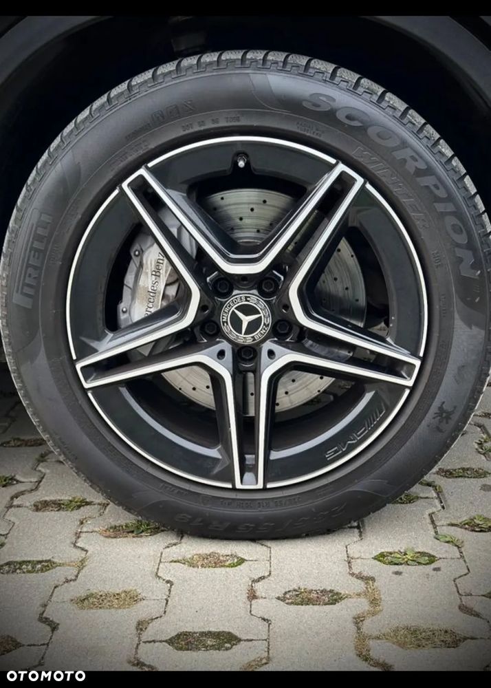 Mercedes-Benz GLC 300 d 4Matic 9G-TRONIC AMG Line - 21