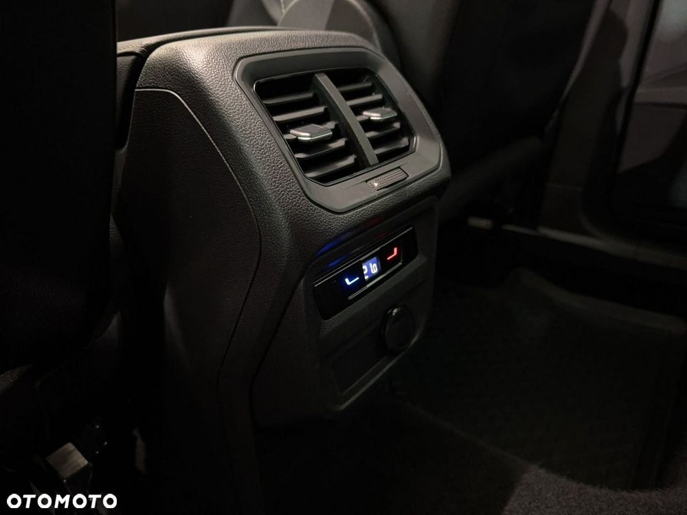 Volkswagen Tiguan - 17