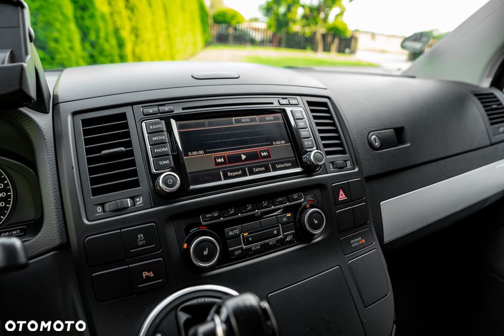 Volkswagen Multivan - 36