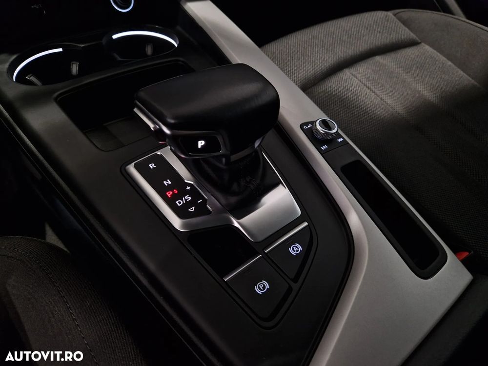 Audi A4 35 TDI S tronic MHEV Basic - 17