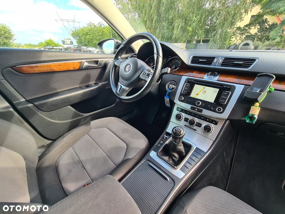 Volkswagen Passat 1.6 TDI Comfortline - 37