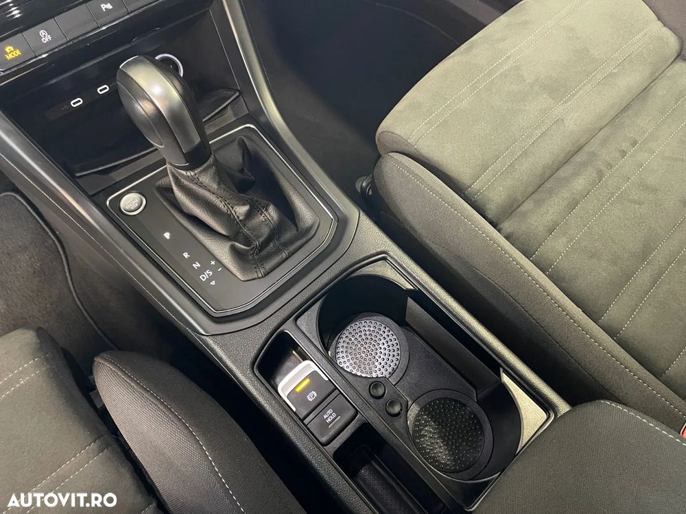 Volkswagen Touran 1.5 TSI DSG Highline - 11