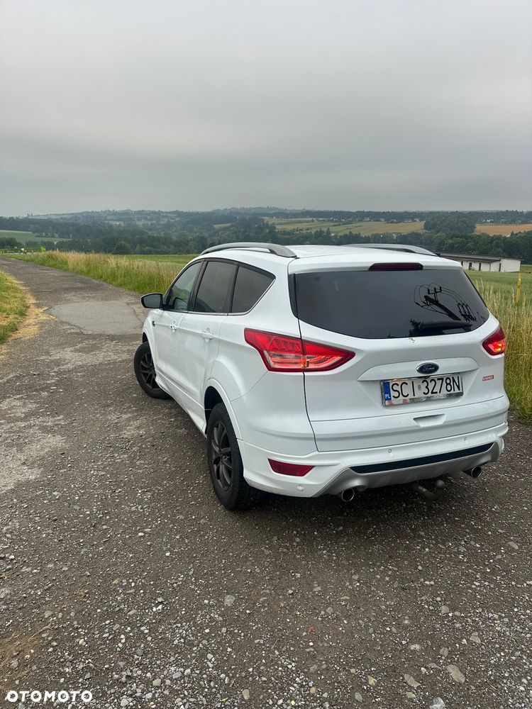 Ford Kuga 2.0 TDCi 4WD Titanium - 4