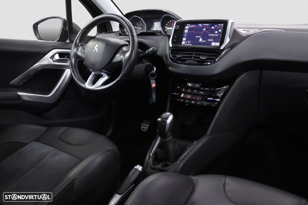 Peugeot 208 1.2 PureTech Allure - 5