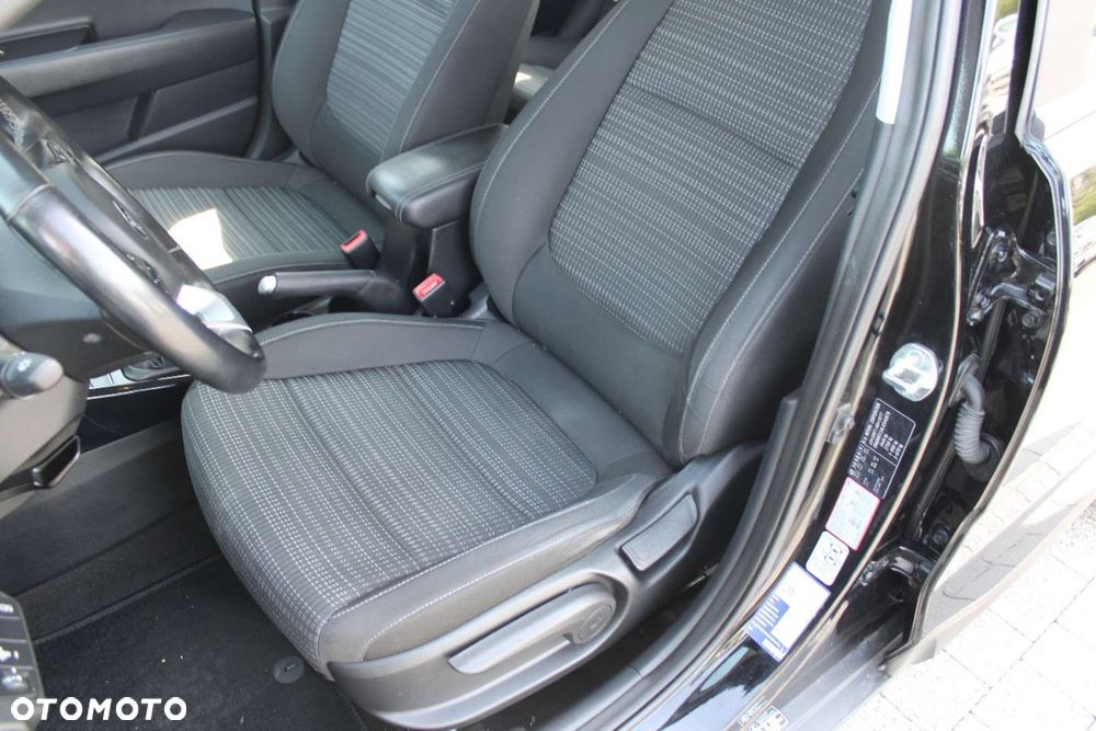 Kia Stonic - 19