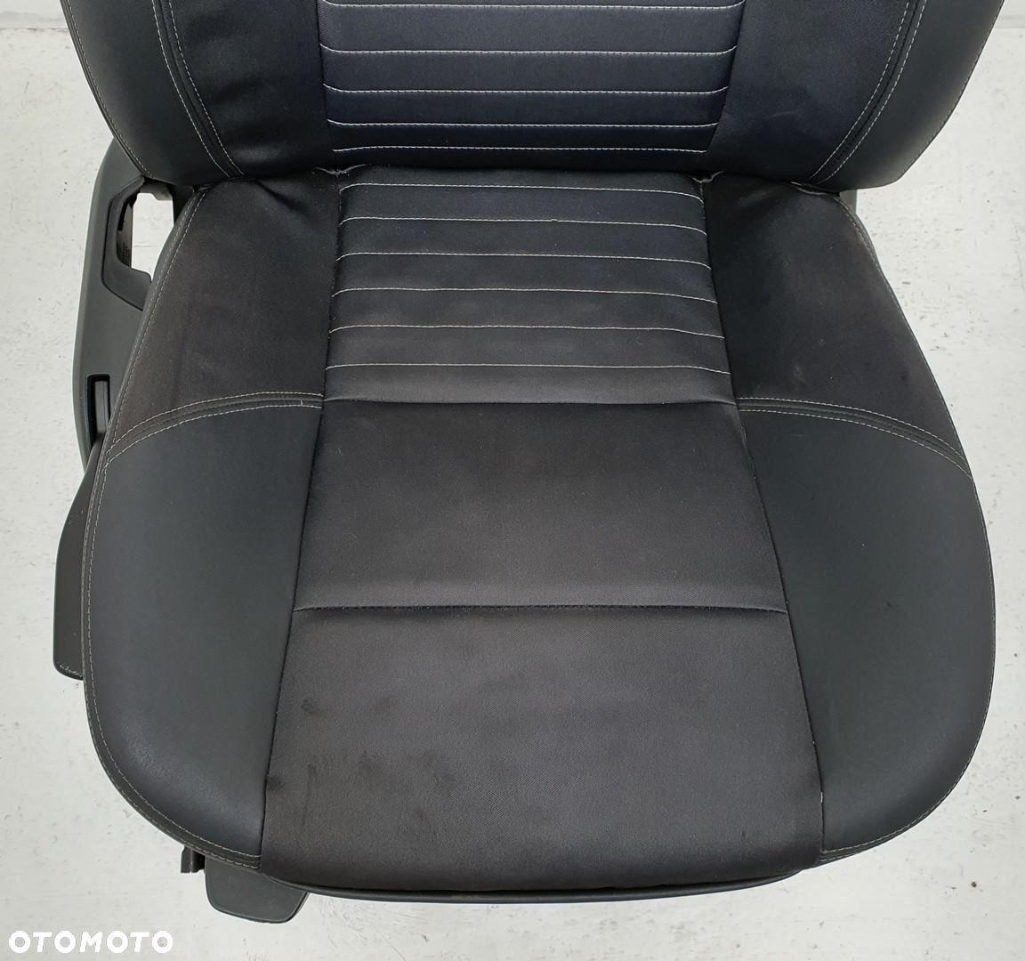 FOTEL PASAŻERA PRAWY PRZÓD VOLVO V50 EUROPA - 3