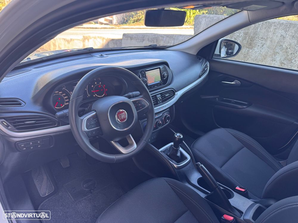 Fiat Tipo Station Wagon 1.3 M-Jet Easy - 20