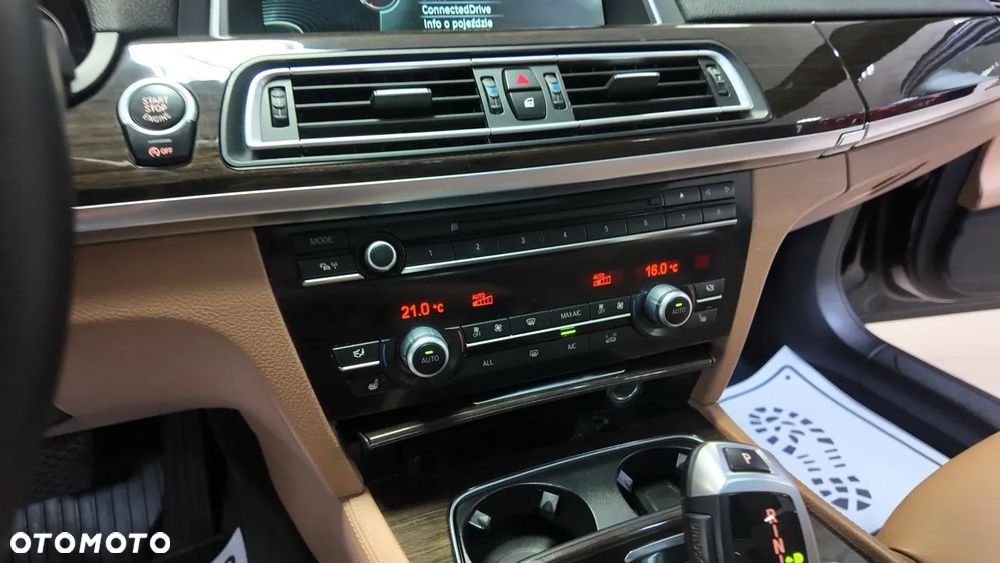 BMW Seria 7 730d xDrive - 26