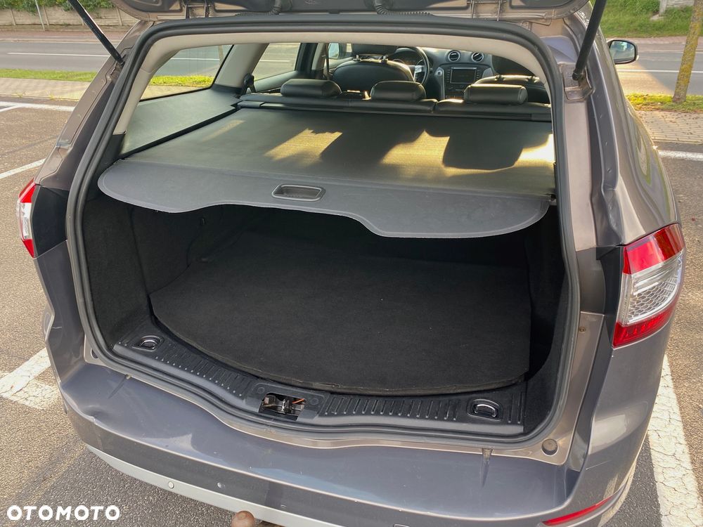 Ford Mondeo 2.0 TDCI Champions Edition - 23