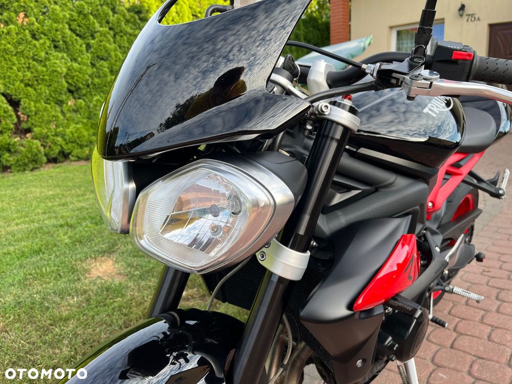 Triumph Street Triple - 25