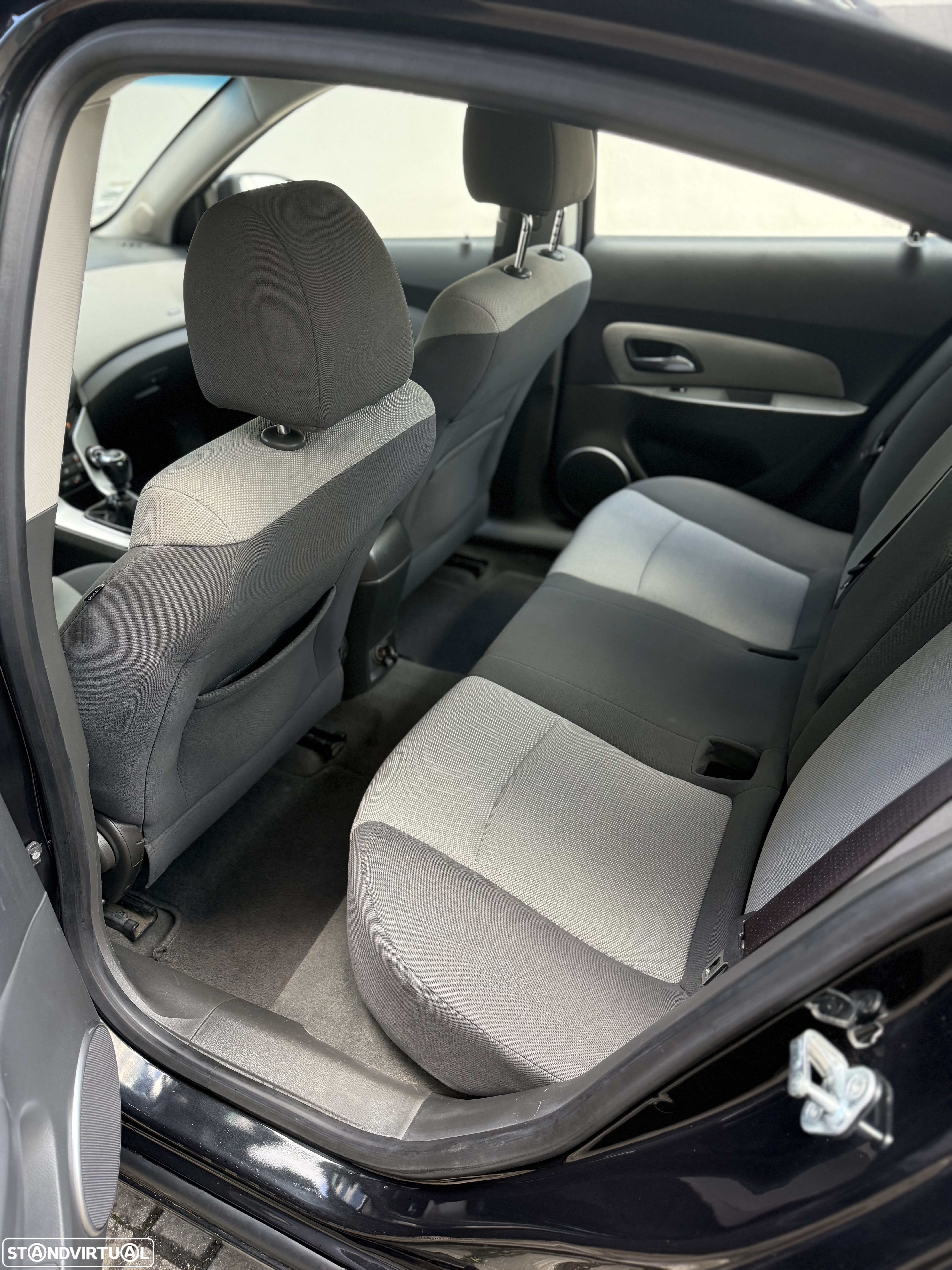 Chevrolet Cruze 1.6 LS - 9