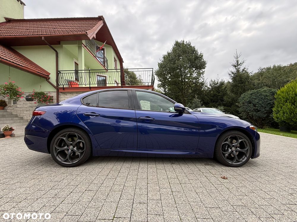 Alfa Romeo Giulia 2.0 Turbo 16V AT8-Q4 Veloce Ti - 7