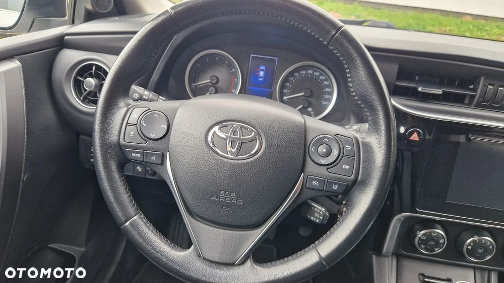 Toyota Corolla 1.6 Comfort - 27