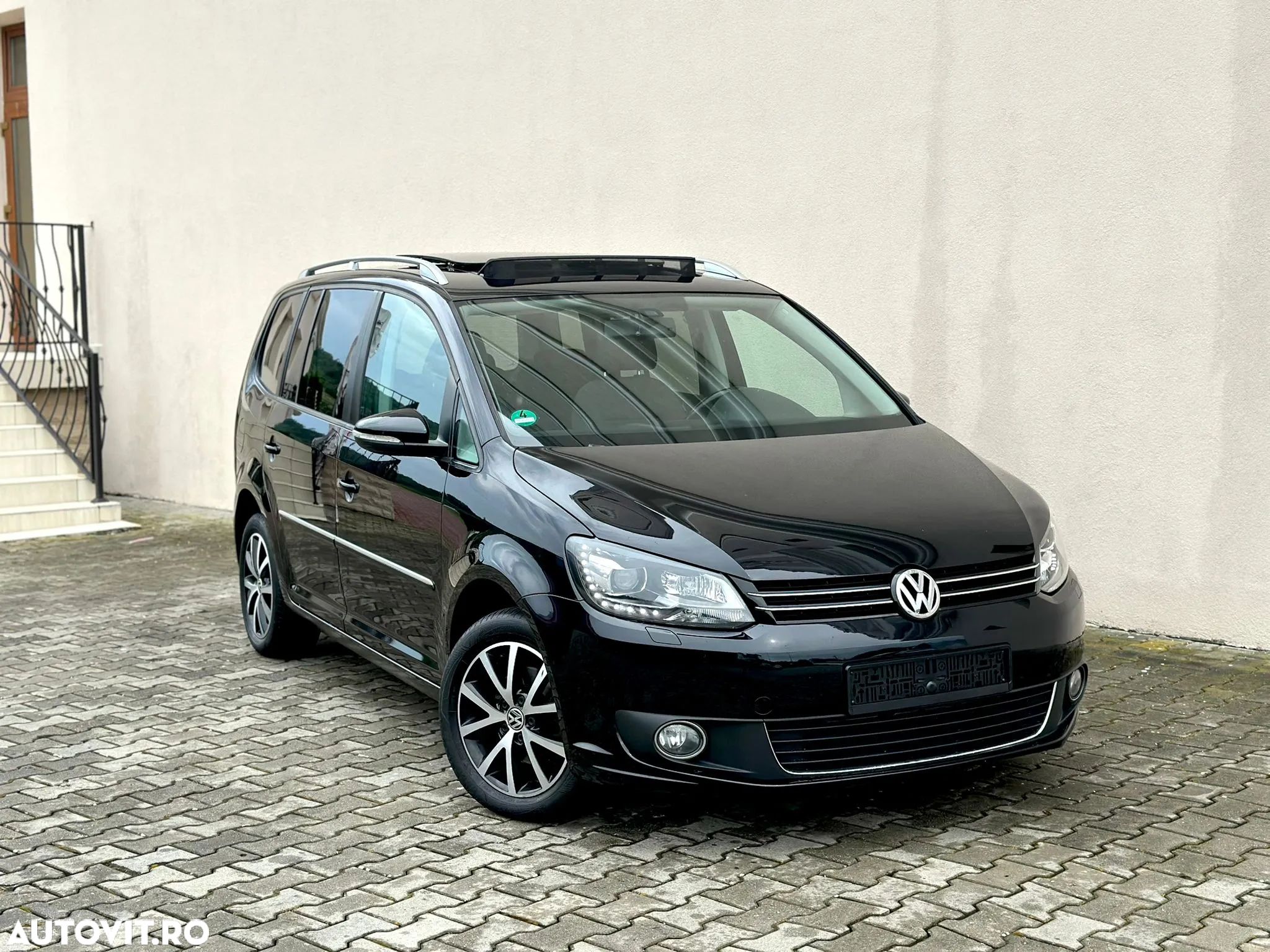 Volkswagen Touran 1.6 TDI BlueMotion Technology Comfortline - 1