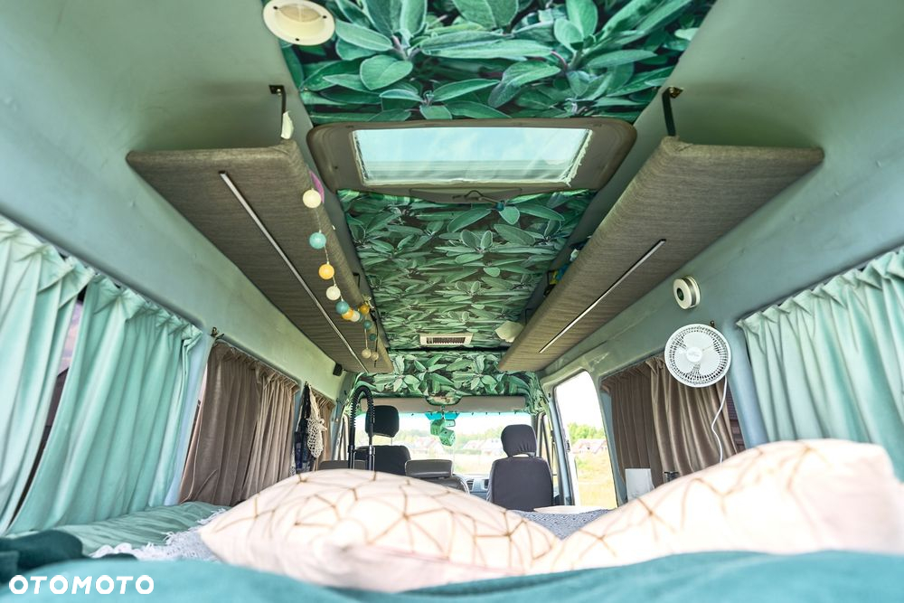 Mercedes-Benz Sprinter - 18
