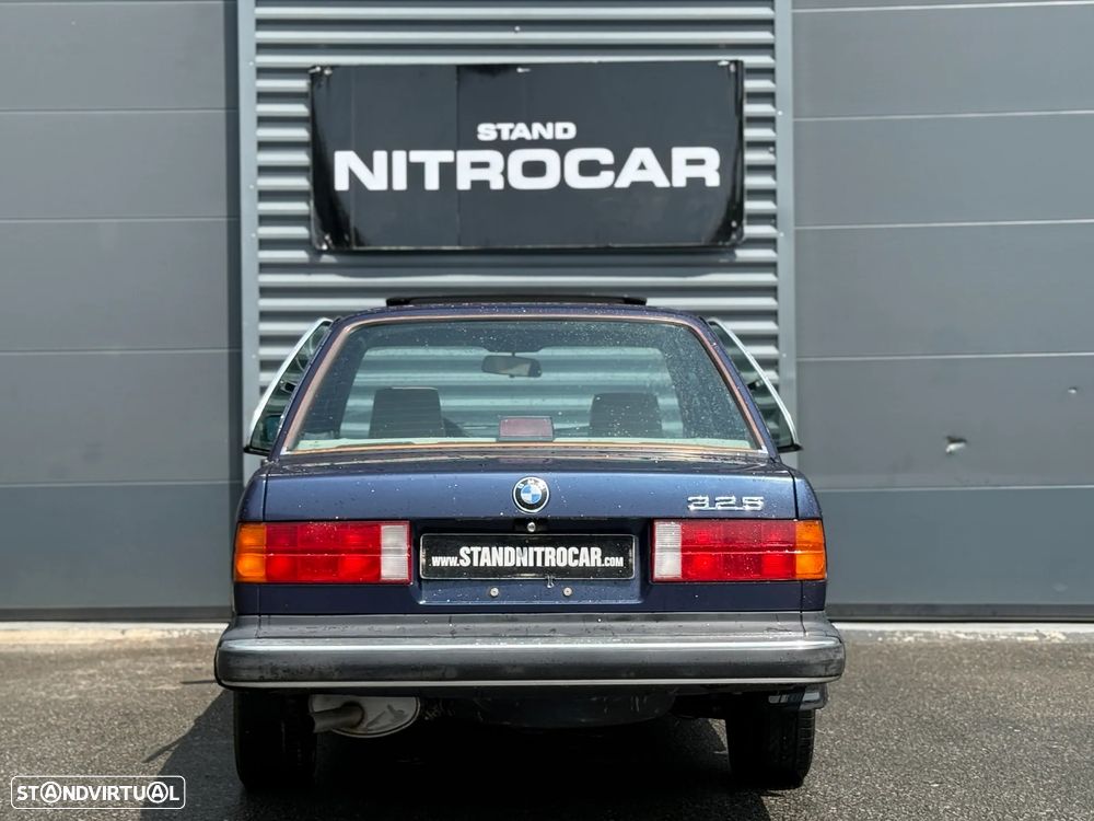 BMW 325 - 8