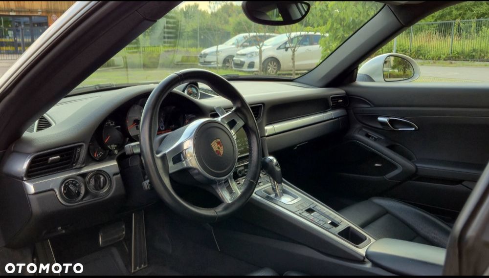 Porsche 911 Carrera 4S PDK - 11